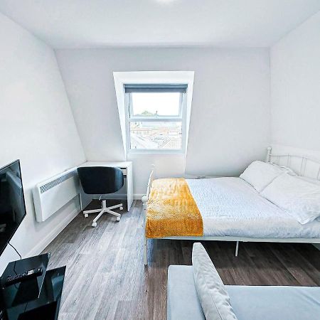Lovely Studio Apartment Maidstone Eksteriør billede