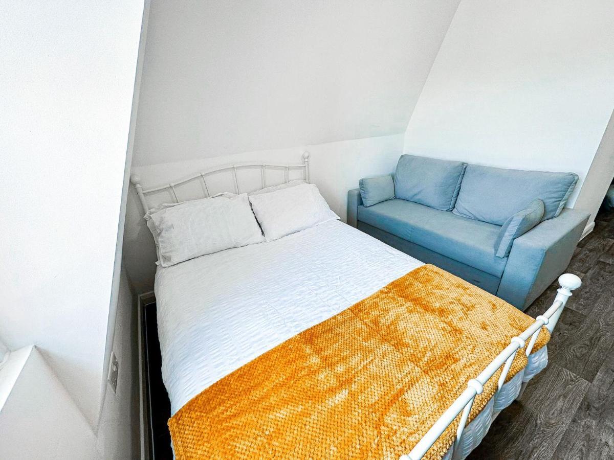 Lovely Studio Apartment Maidstone Eksteriør billede